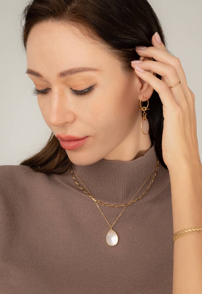 Holly Mother-of-Pearl Necklace