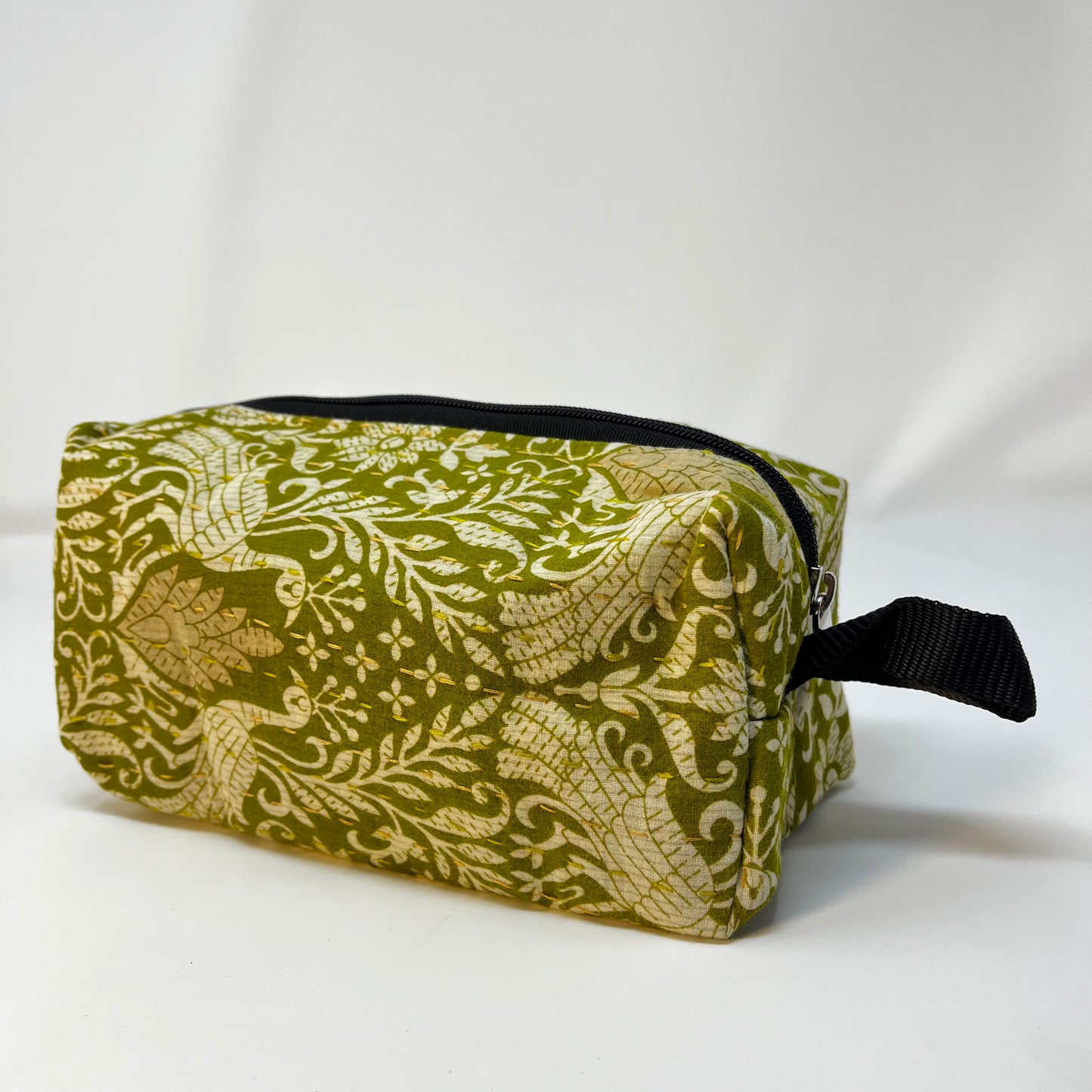 Nila make-up bag